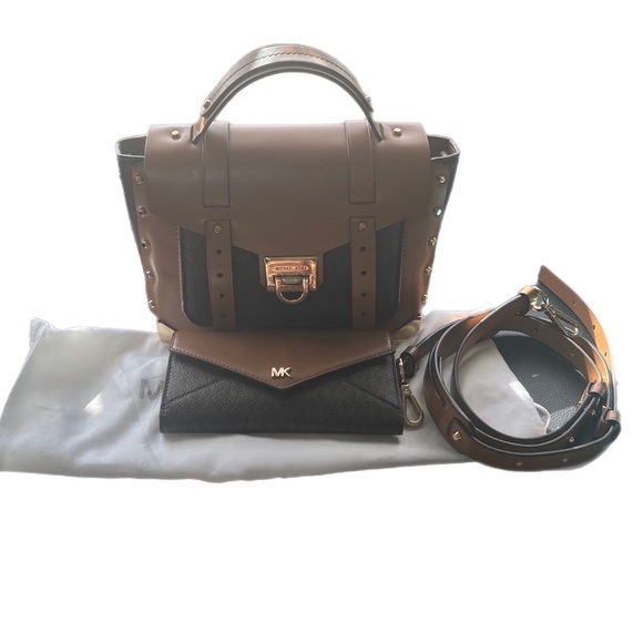 Michael Kors Handbags - Michael Kors Manhattan Medium Satchel w/ matching Tri-Fold Wallet